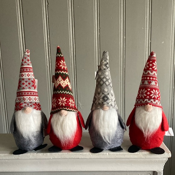 NWT- 14”- Set of 4- Red & Gray Holiday Gnomes Set w/ Red & Gray Sweater Hats - Picture 4 of 16